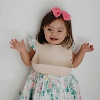 Mushie Silikon Lätzchen Sand Zusatzbild-1