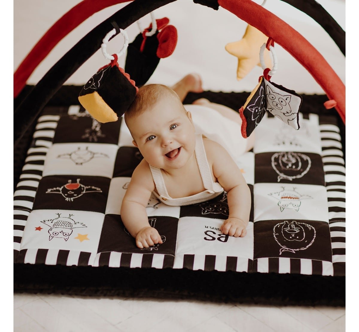 Montessori Krabbeldecke Montessori Krabbeldecke mit Spielbogen Schwarz Hauptbild