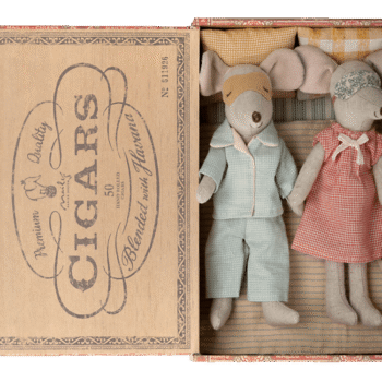 Maileg-Mama- und Papamäuse in der Zigarrenkiste Hauptbild