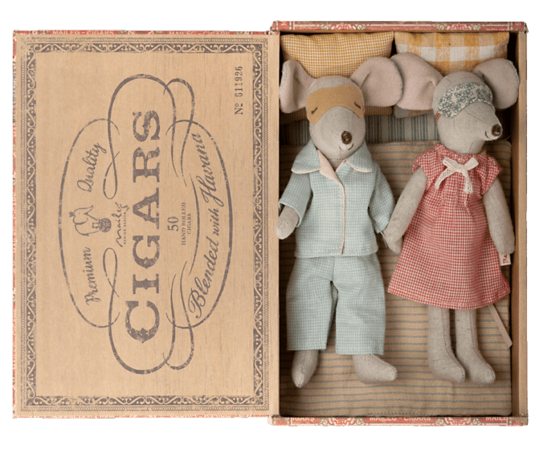 Maileg-Mama- und Papamäuse in der Zigarrenkiste Hauptbild