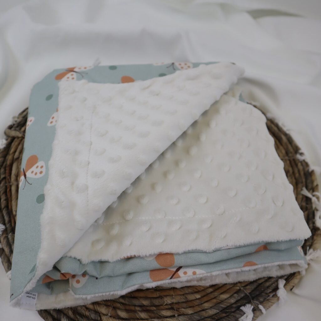 Premium Minky Butterflies cuddly blanket (additional image 1)