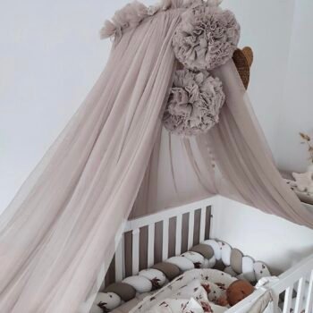 Betthimmel Tüll Taupe mit 2 Pompons Hauptbild