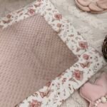 Wickelauflage Minky Inklusive Abnehmbare Wasserdichte Unterlage | Peonies & Bunny Rosa Zusatzbild-1
