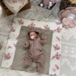 Wickelauflage Velvet Inklusive Abnehmbare Wasserdichte Unterlage | Fall Roses Hauptbild