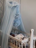 Betthimmel Tüll Baby Blue mit 2 Pompons Zusatzbild-2