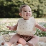 Mushie Silikon Lätzchen Bows - immagine 3