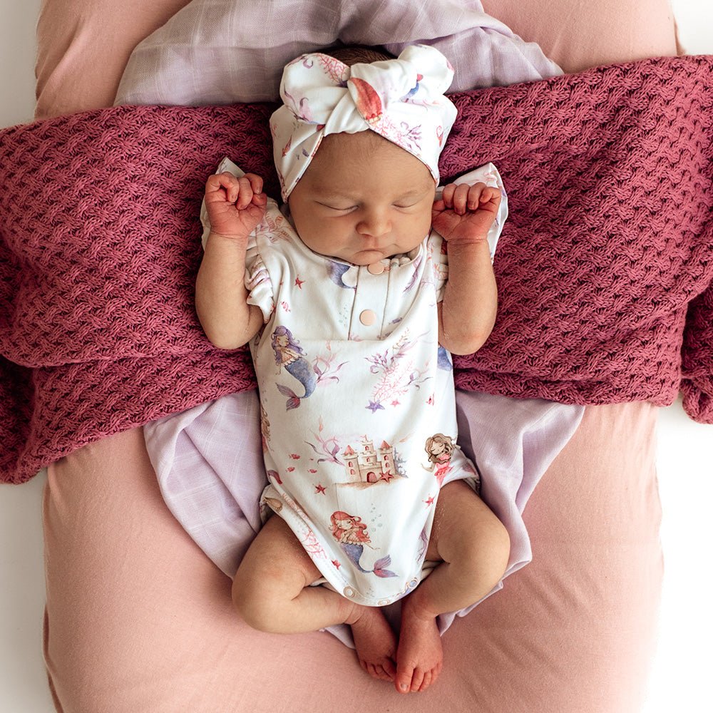 mermaid_ss_bodysuit_frill_3_1000x@2x.jpg Mermaid Kurzarm Organic Body - Image 1